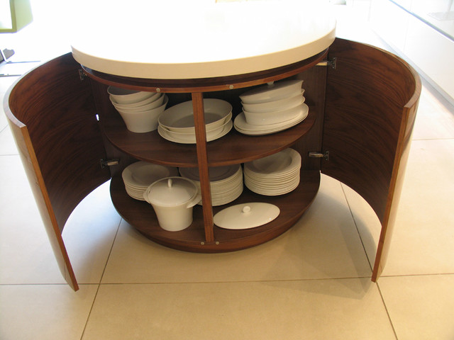 Brown Case Study contemporary-kitchen