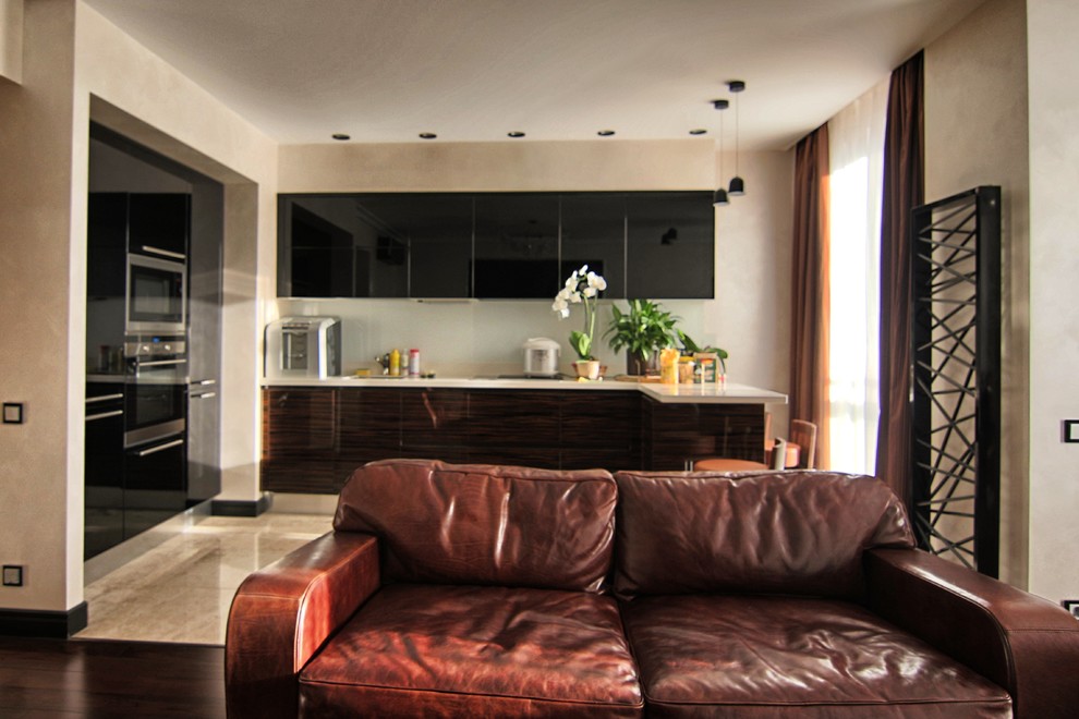 Интерьер с кожей