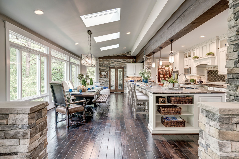 Kitchen - transitional kitchen idea in DC Metro