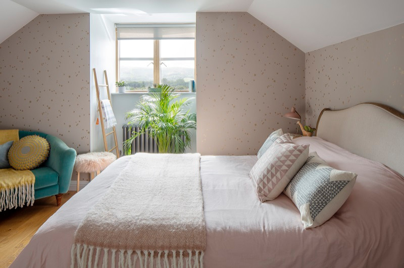 Immagine di una camera da letto minimal di medie dimensioni
