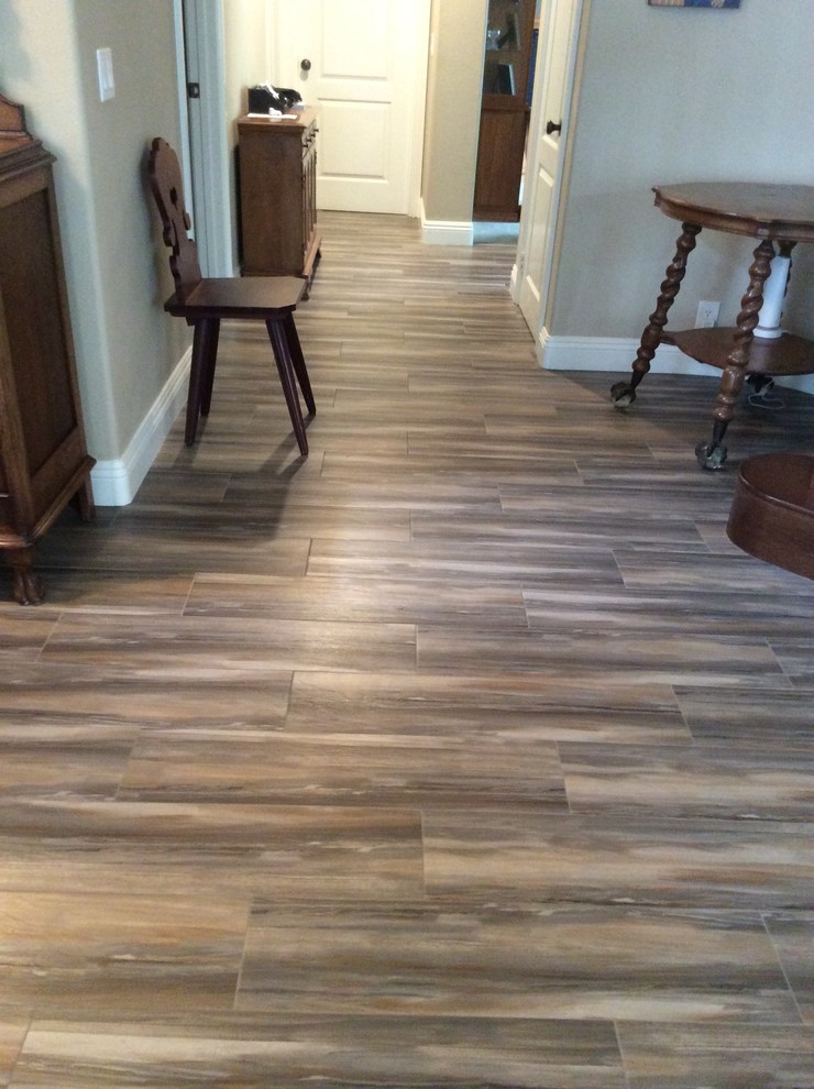 Inspiration for a transitional home design remodel in Orange County