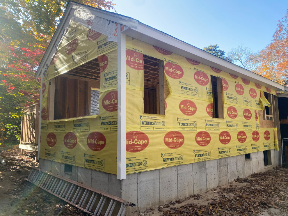 Addition to mid cape home