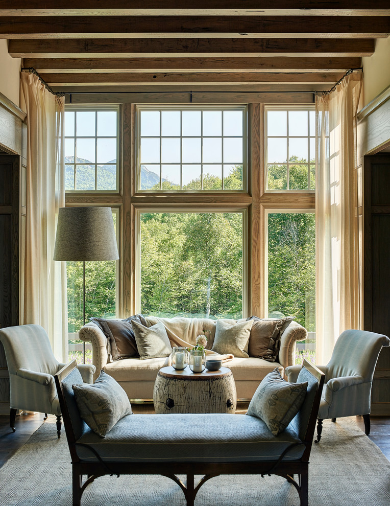 Transitional home design photo in Charlotte