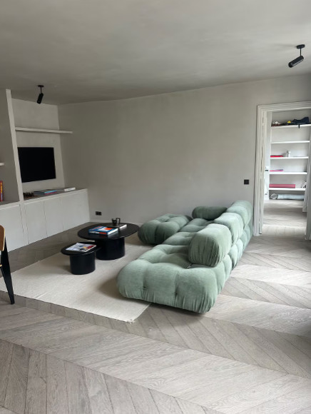 Conception et rénovation d’un appartement parisien au style minimaliste