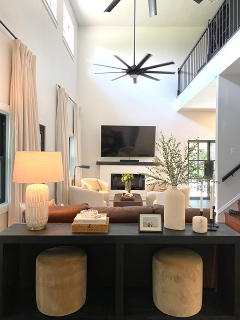 Tirona House minimalistisch-wohnbereich
