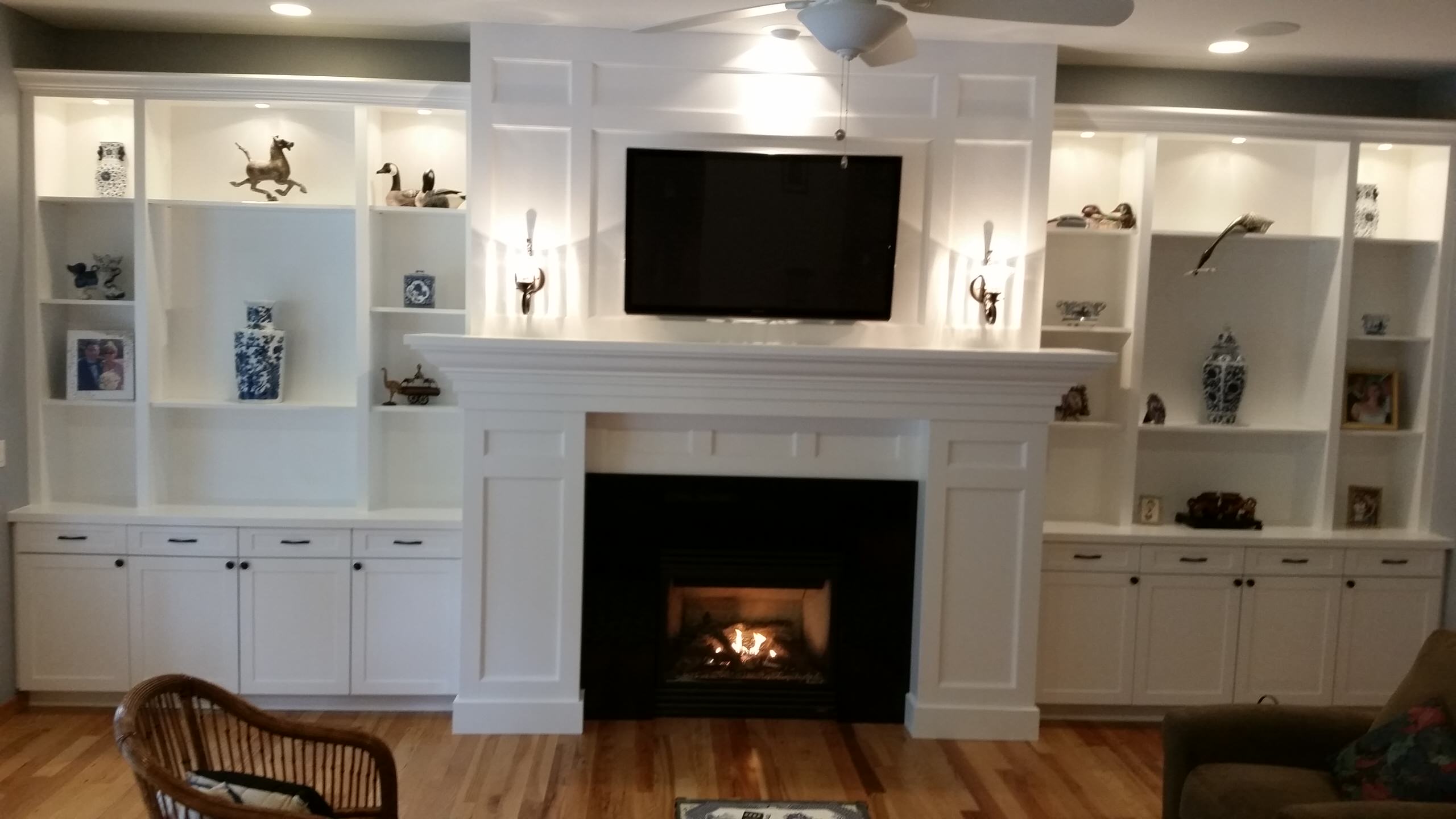Harris Family Room Mantel & Cabinets