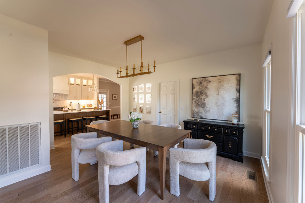 Contemporary Indian Lake Kitchen