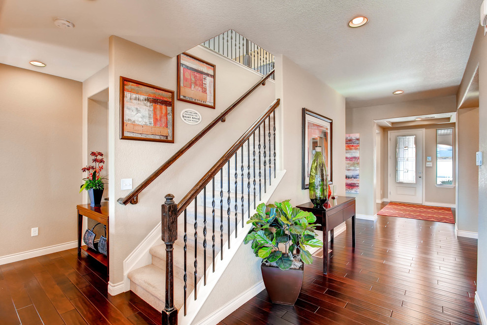 Transitional entryway photo in Denver