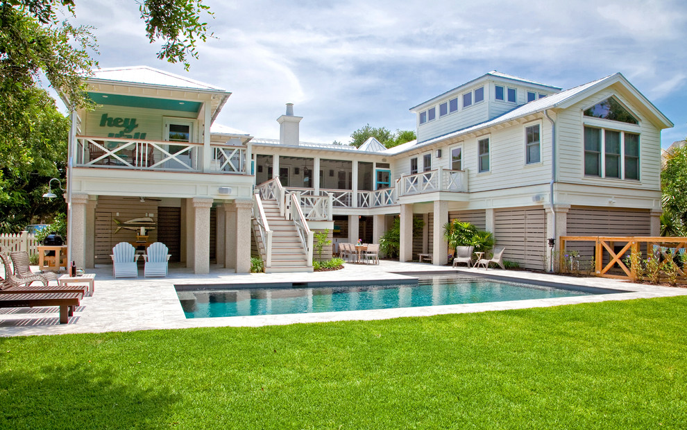 Coastal exterior home idea in Charleston