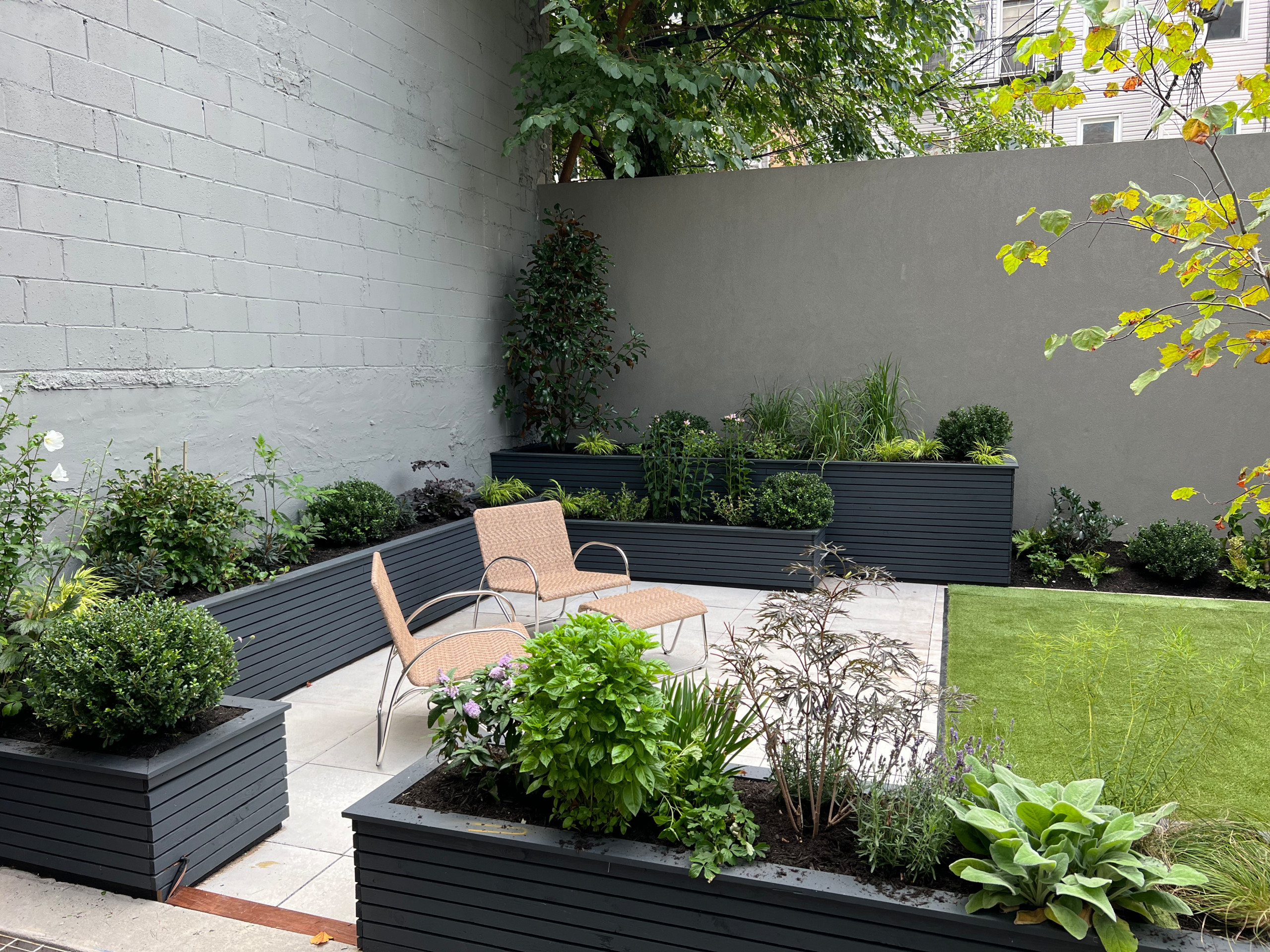 Williamsburg Terrace Garden
