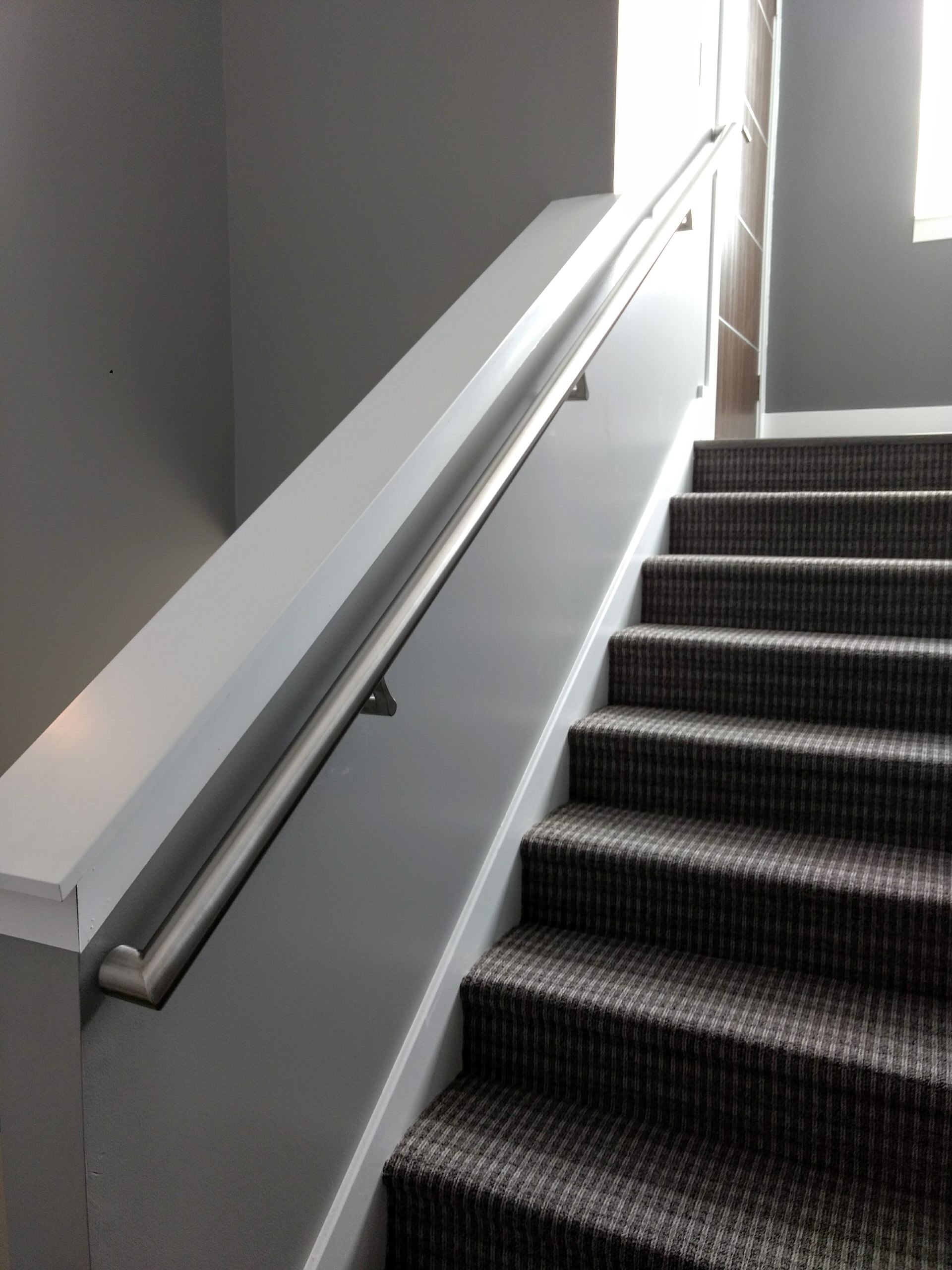 Round stainless handrail