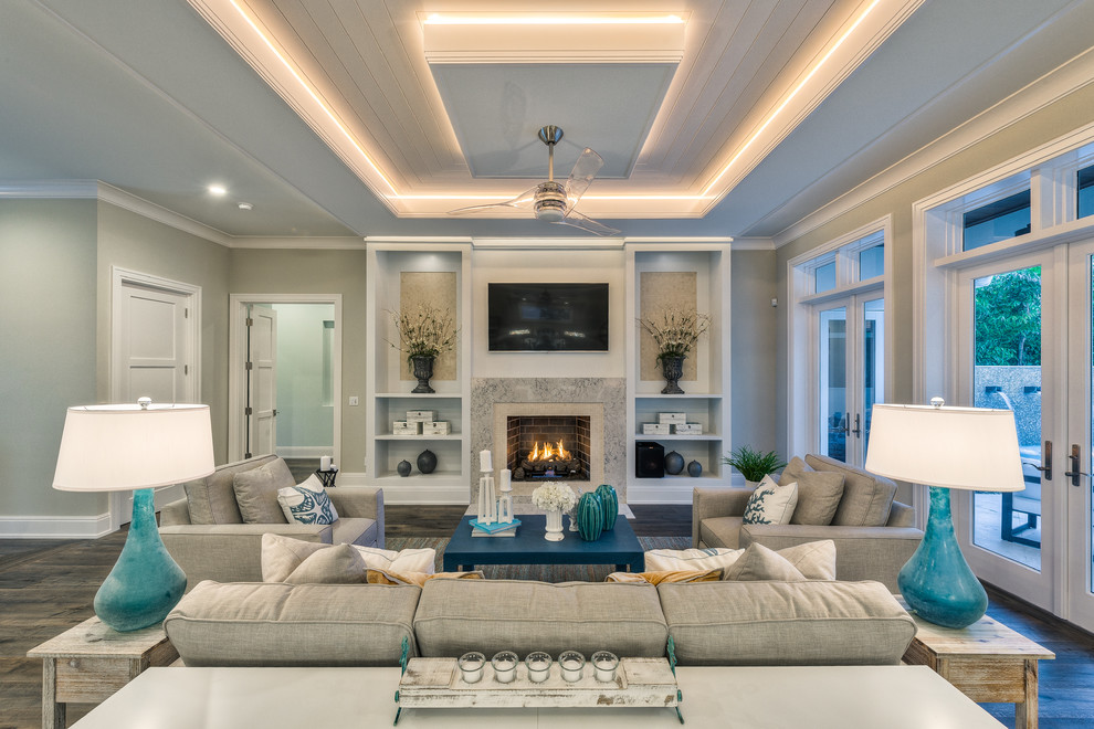 Inspiration for a transitional home design remodel in Miami