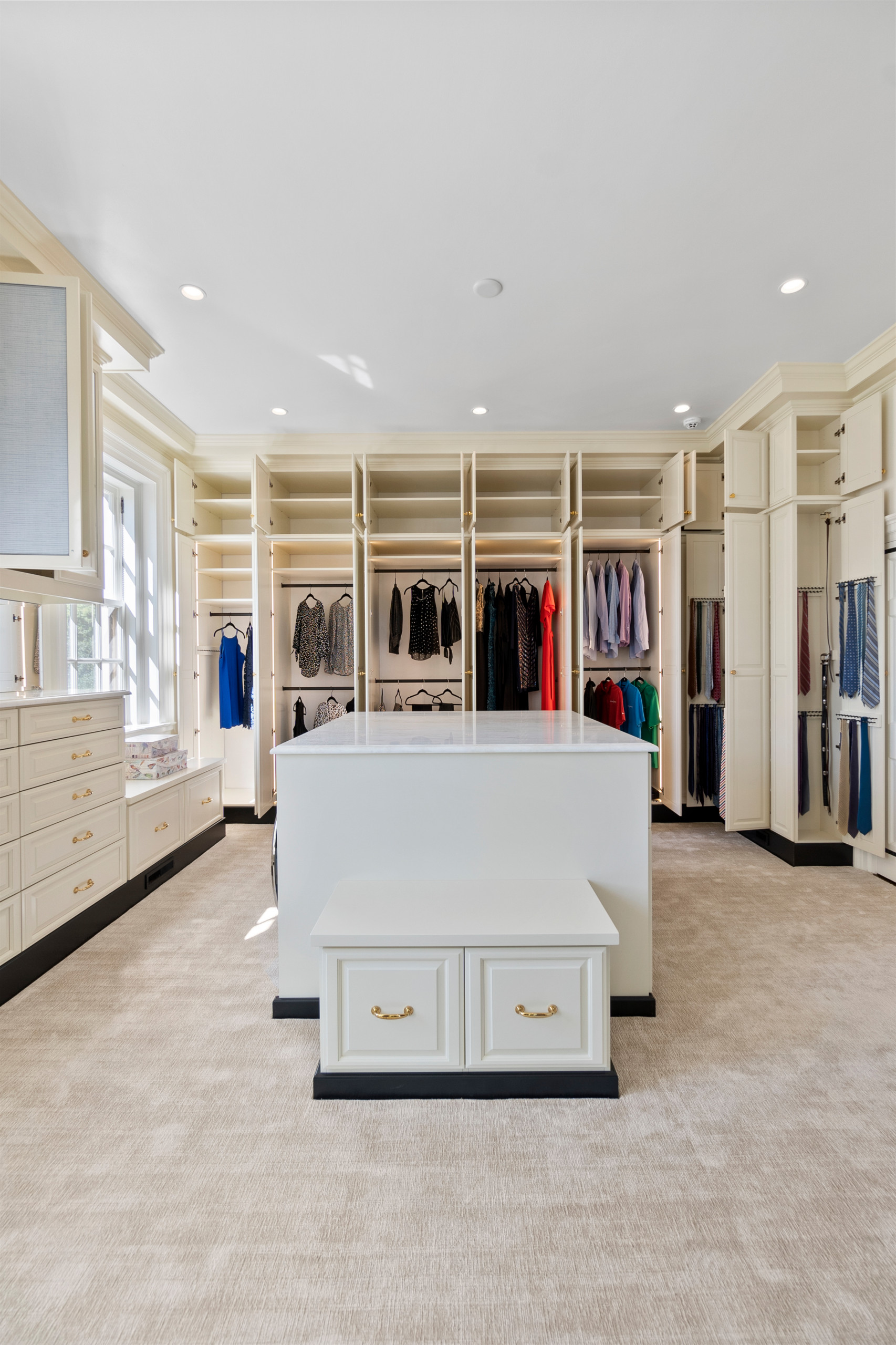 Estate Formal Dressing and Laundry Room