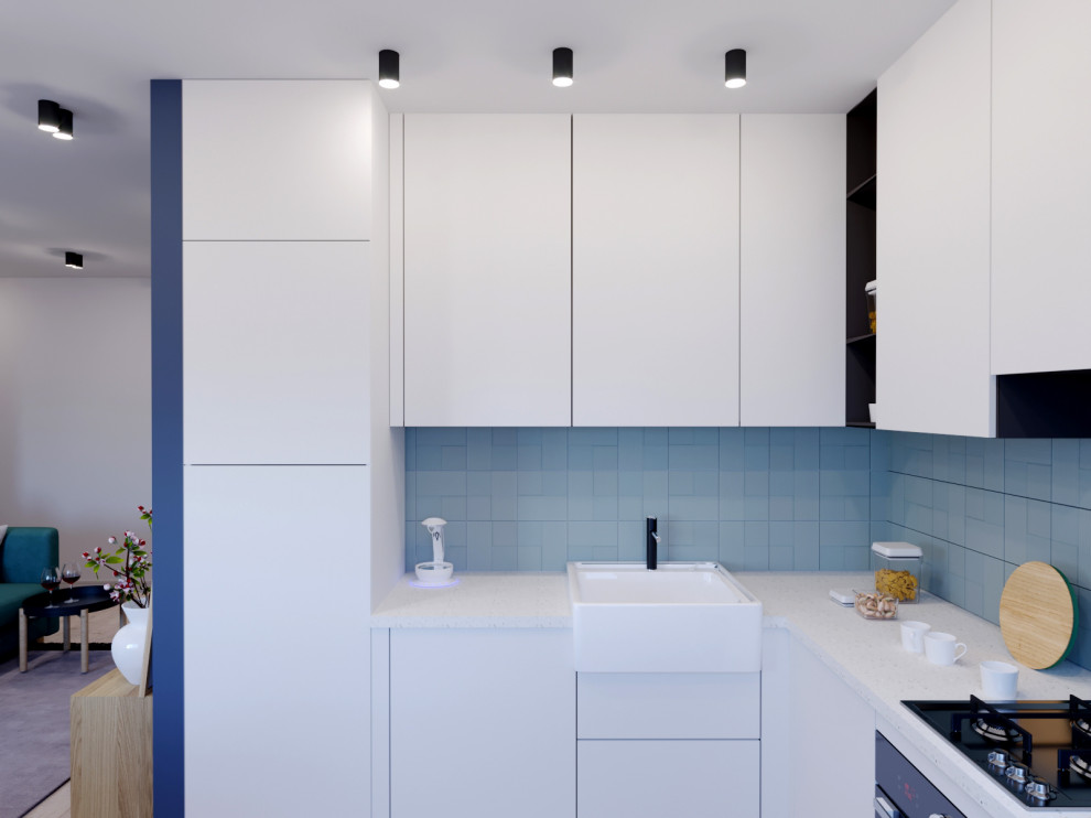 Мини-сканди в центре