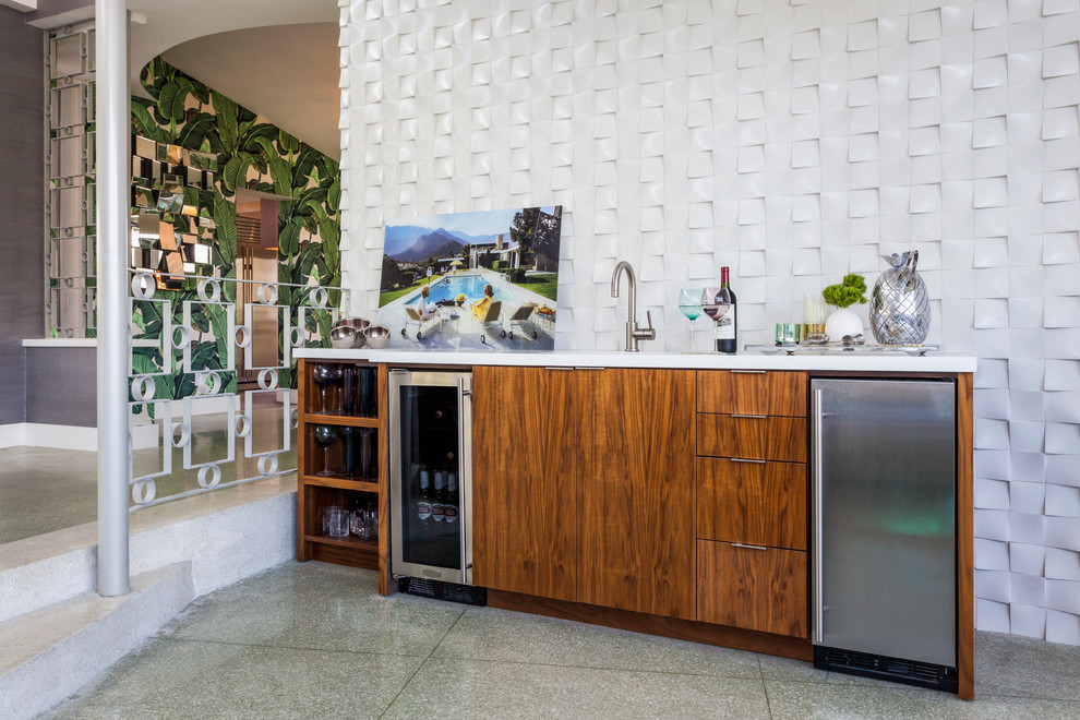 Design ideas for a midcentury home bar in Miami.