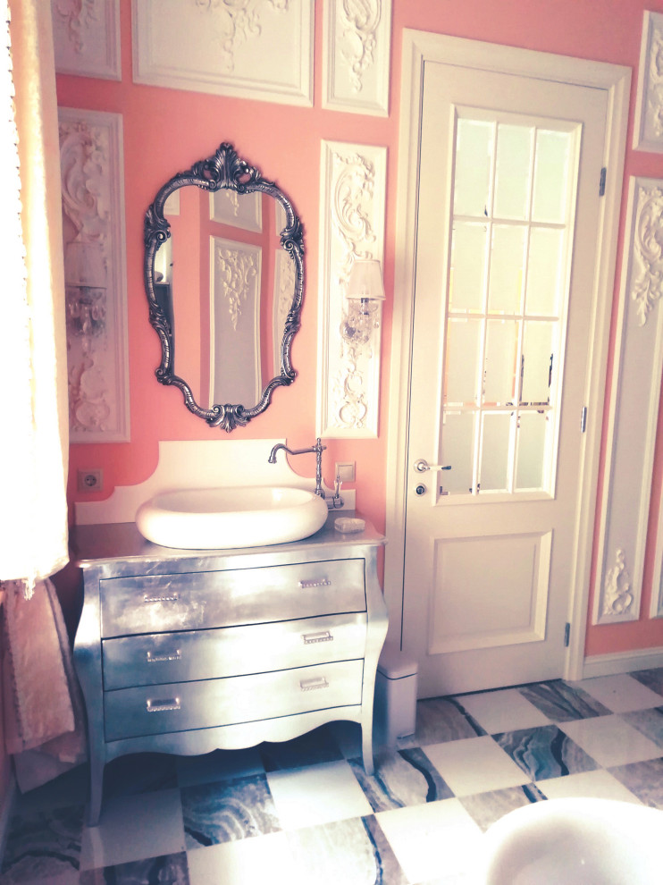 Ванная в Толстовском доме