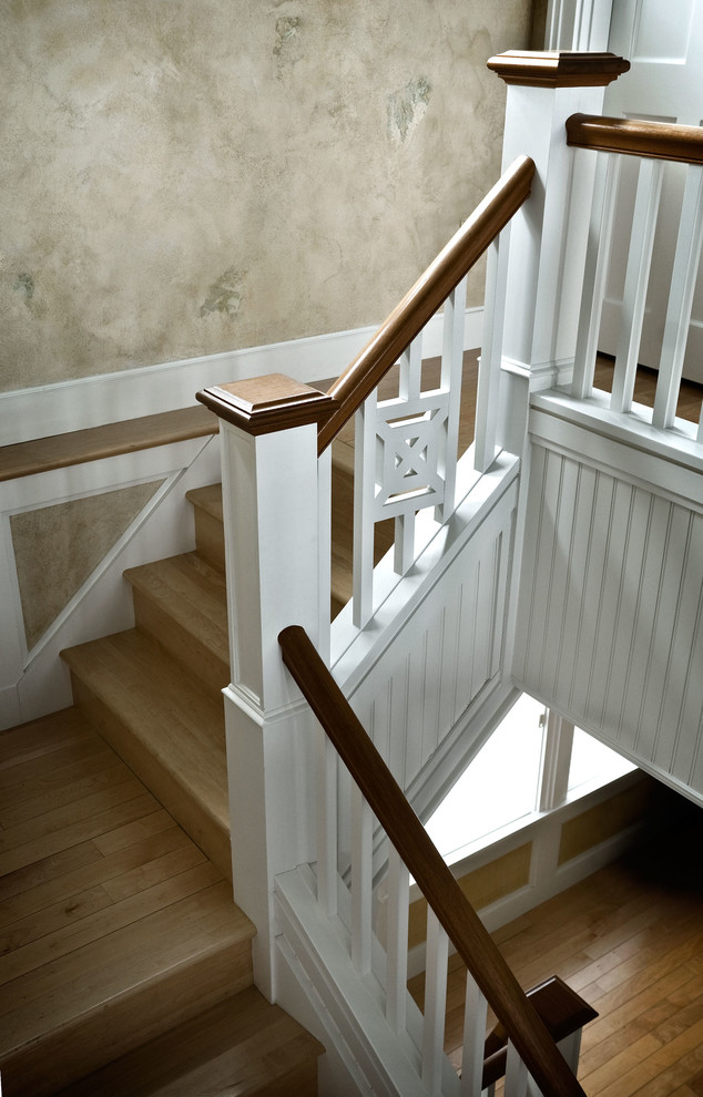 Photo of a traditional staircase in Providence.