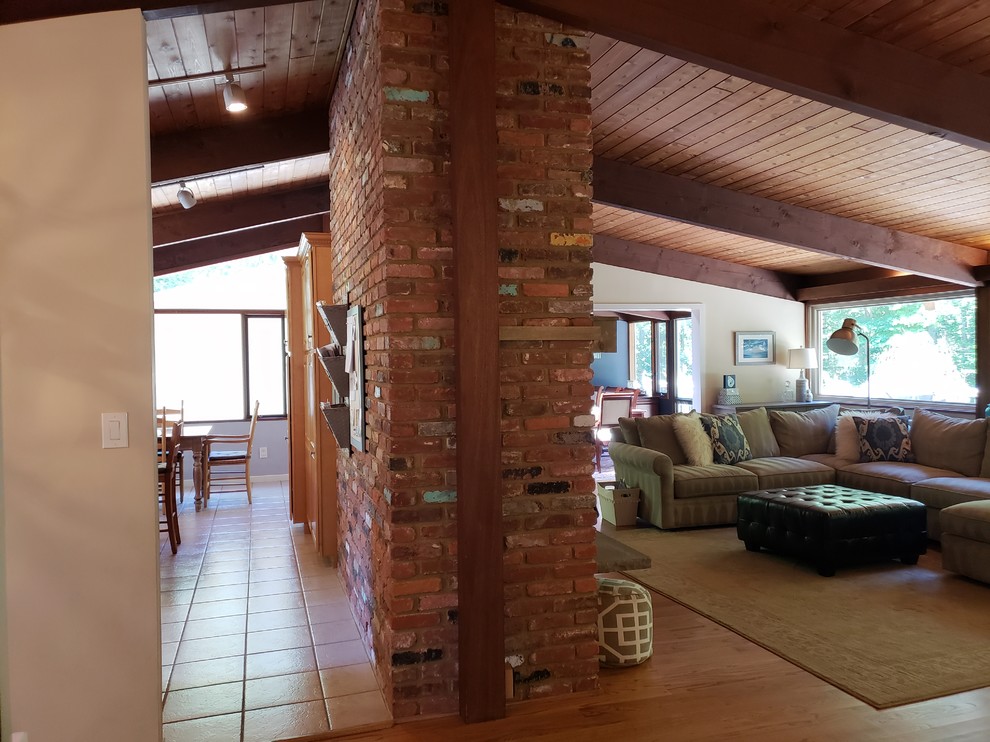 Home design - transitional home design idea in Baltimore