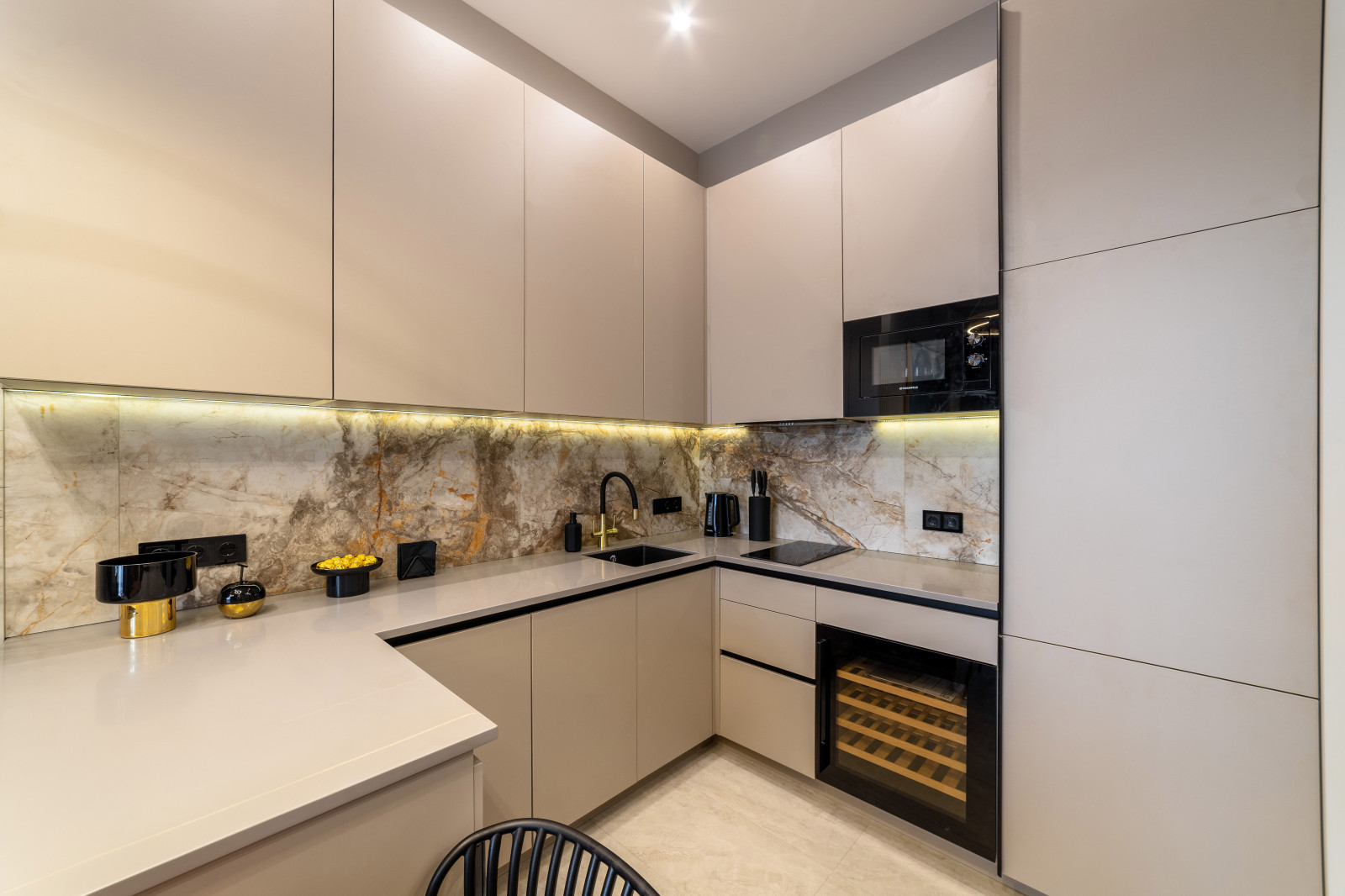 Квартира с современным ремонтом в Сочи