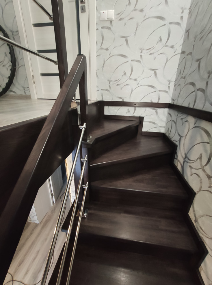 Обшивка металлического каркаса дубом, Графское