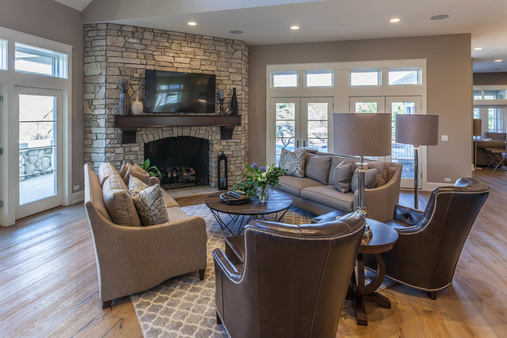 Home design - transitional home design idea in Grand Rapids
