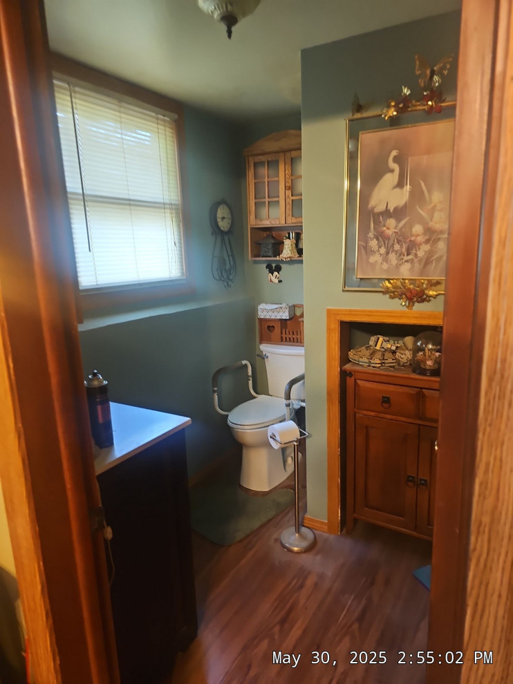 Bitters GB bathroom before