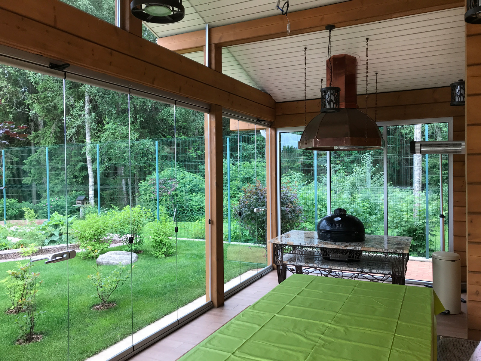 Остекление зоны отдыха в бане