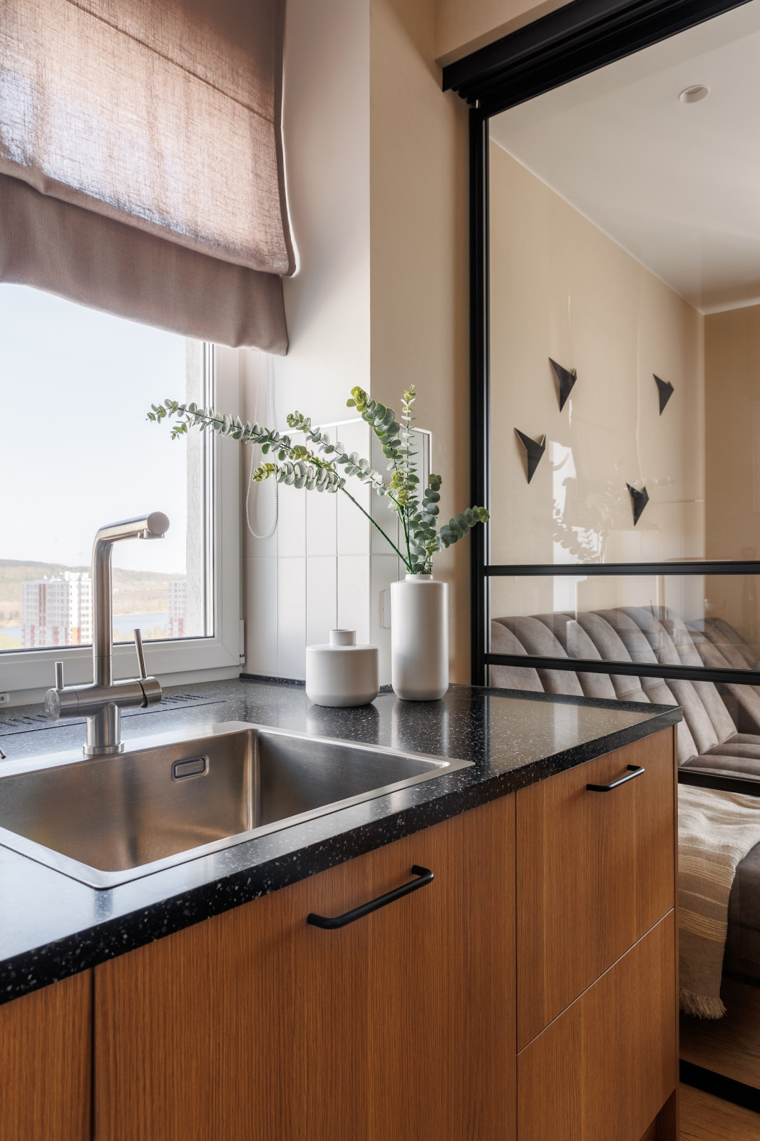 Трешка для молодой пары с двумя детьми