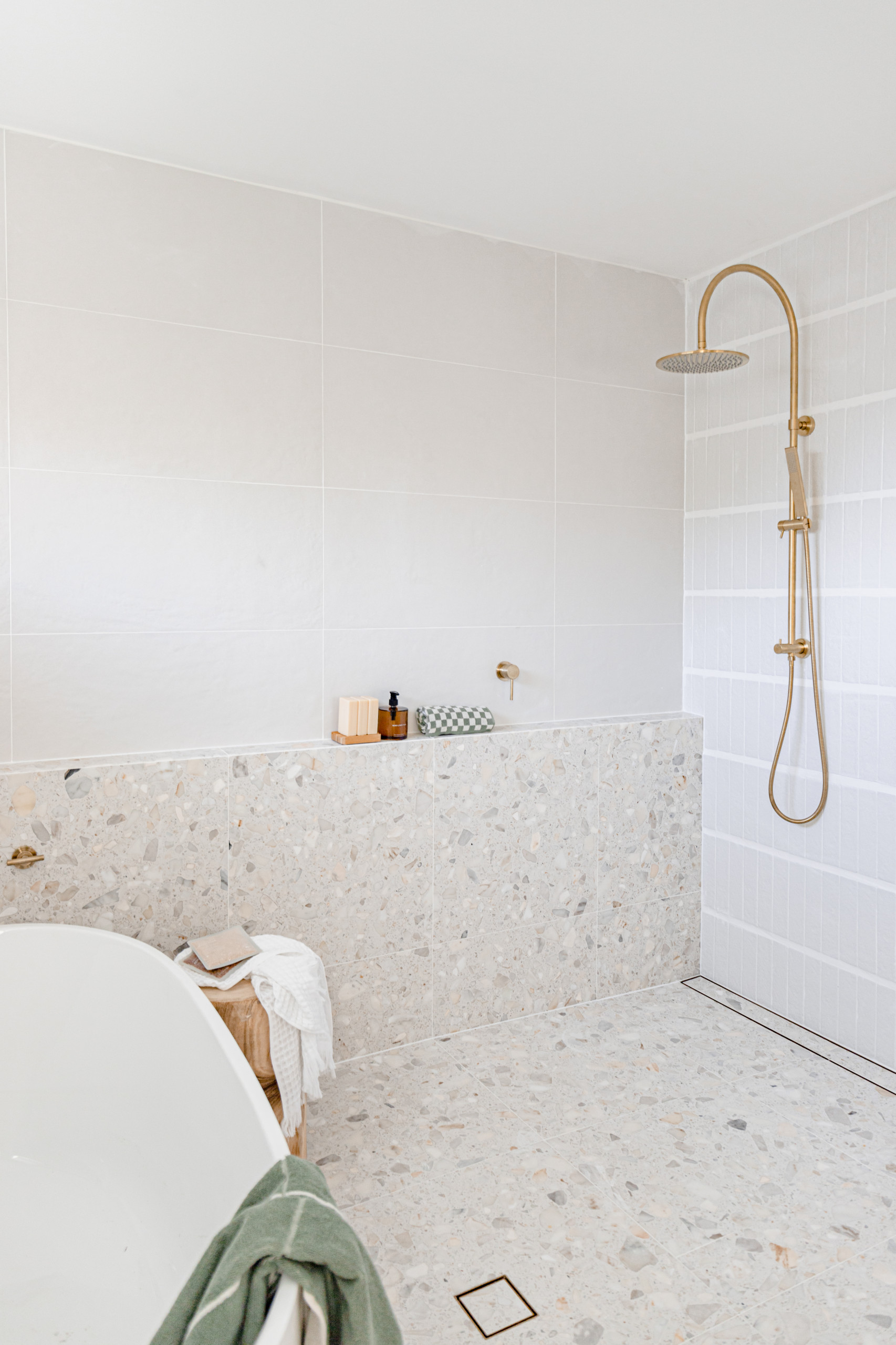 Mediterranean Elegance: Mosaic Bathroom Design Tips