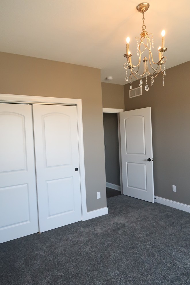 Home design - transitional home design idea