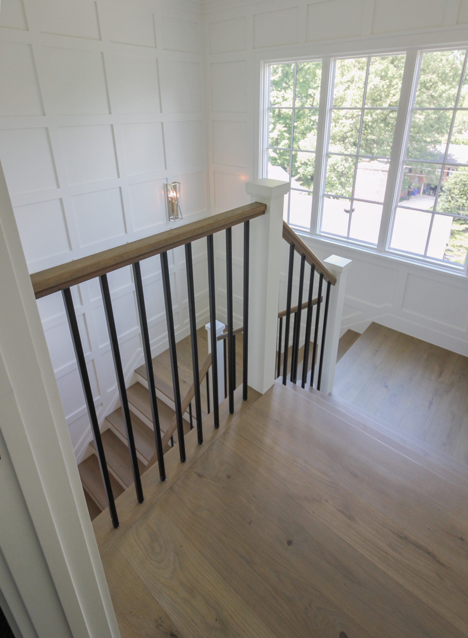 87_Welcoming and Functional Contemporary U-shaped Staircase, Arlington, VA 22207