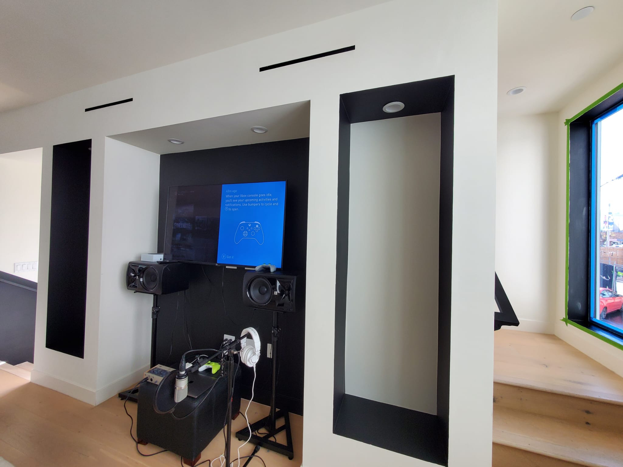 Sherman Oaks | Swanky Black and White Contemporary Home