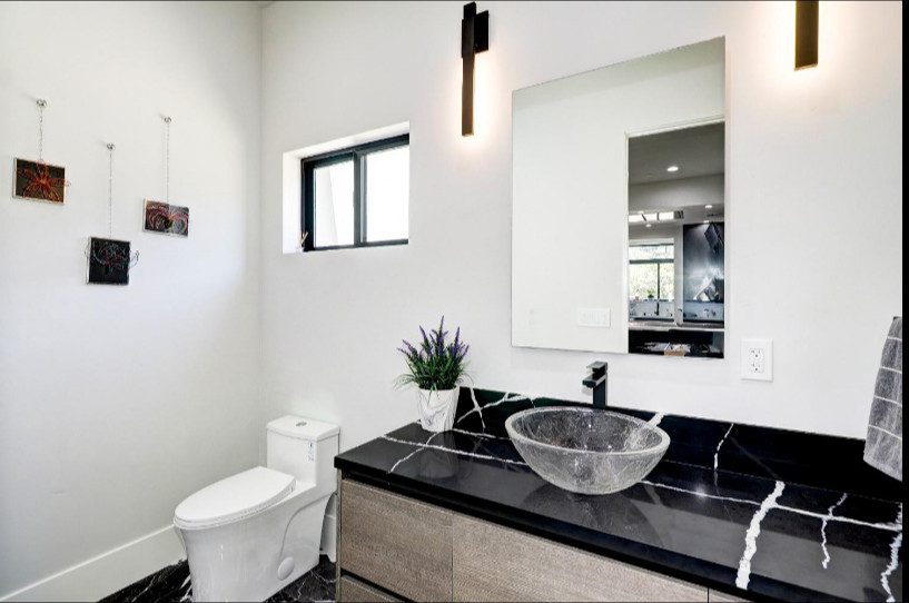 Bathroom - modern bathroom idea in Sacramento