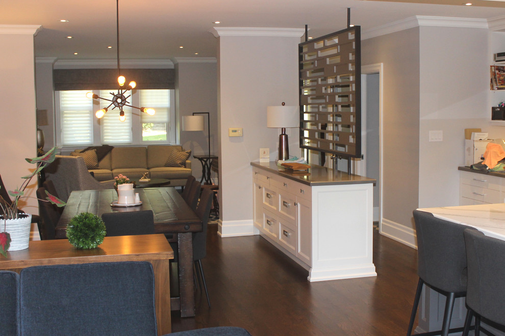 Home design - transitional home design idea in Toronto
