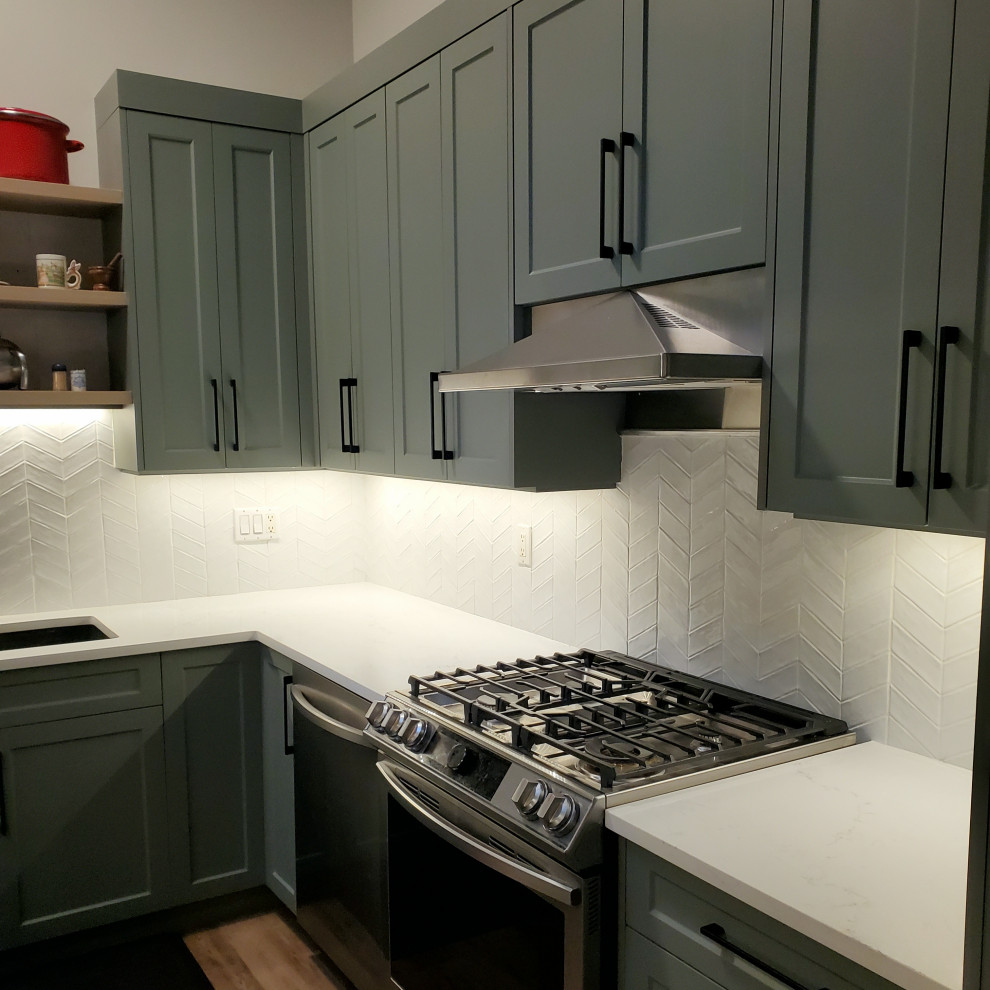 Inspiration for a transitional kitchen remodel in Vancouver