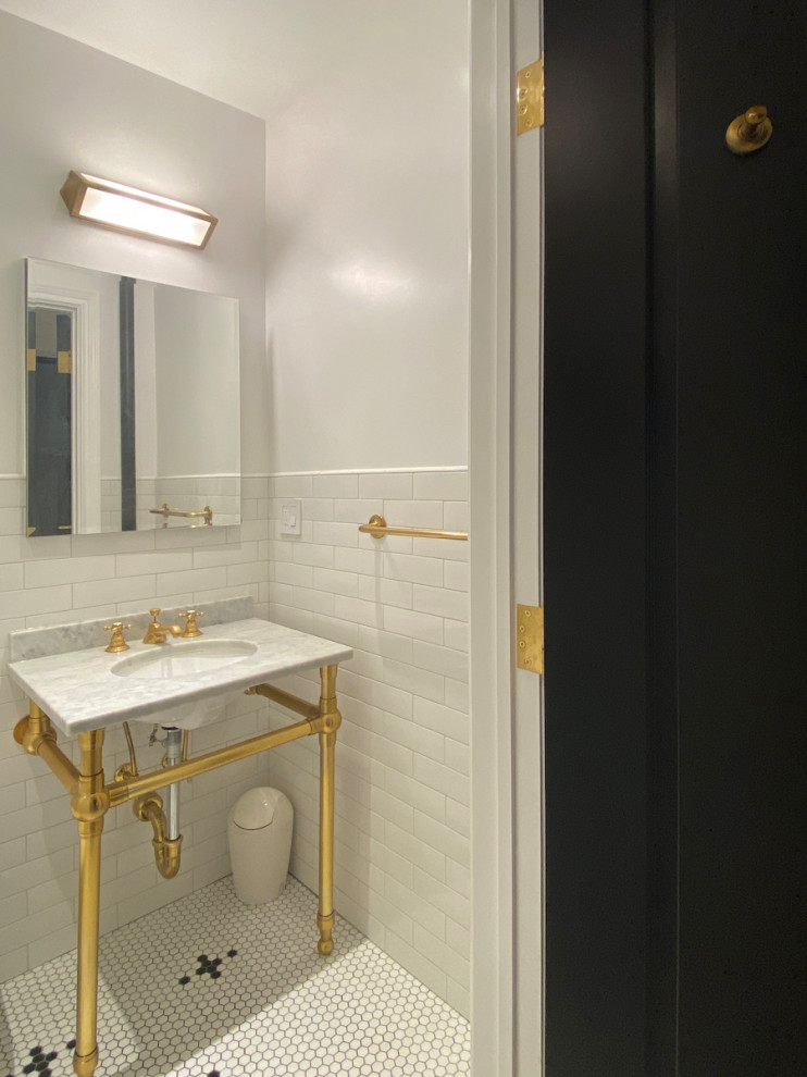 Transitional home design photo in New York
