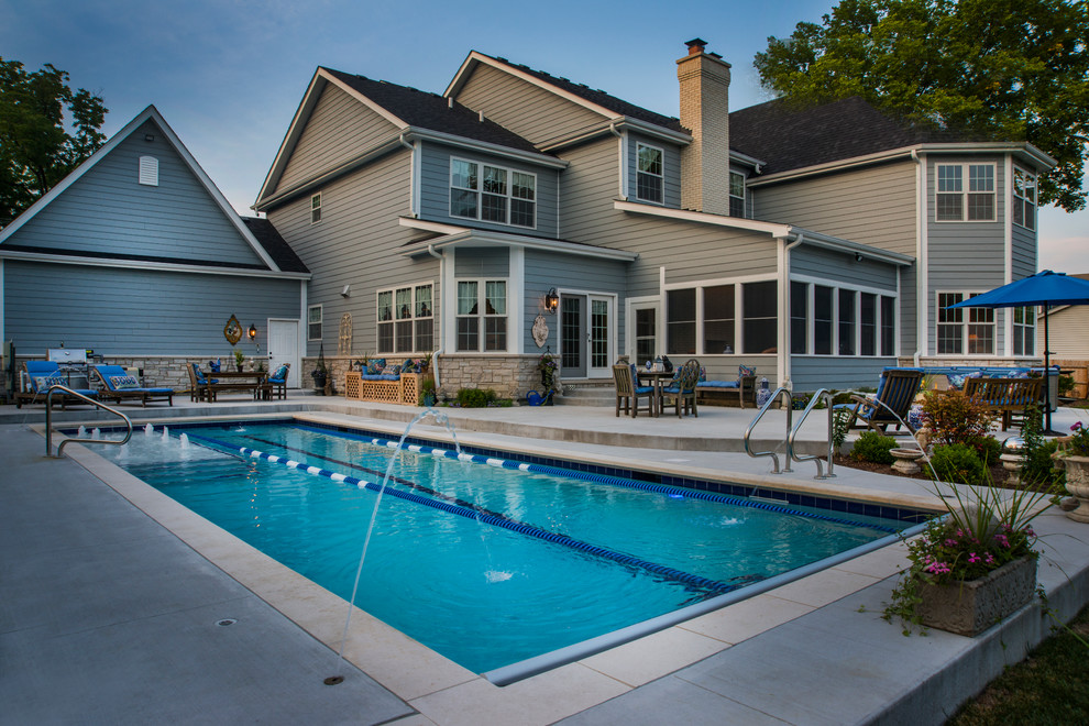 Naperville, IL Lap Pool With Large Sunshelf And Deck Sprays