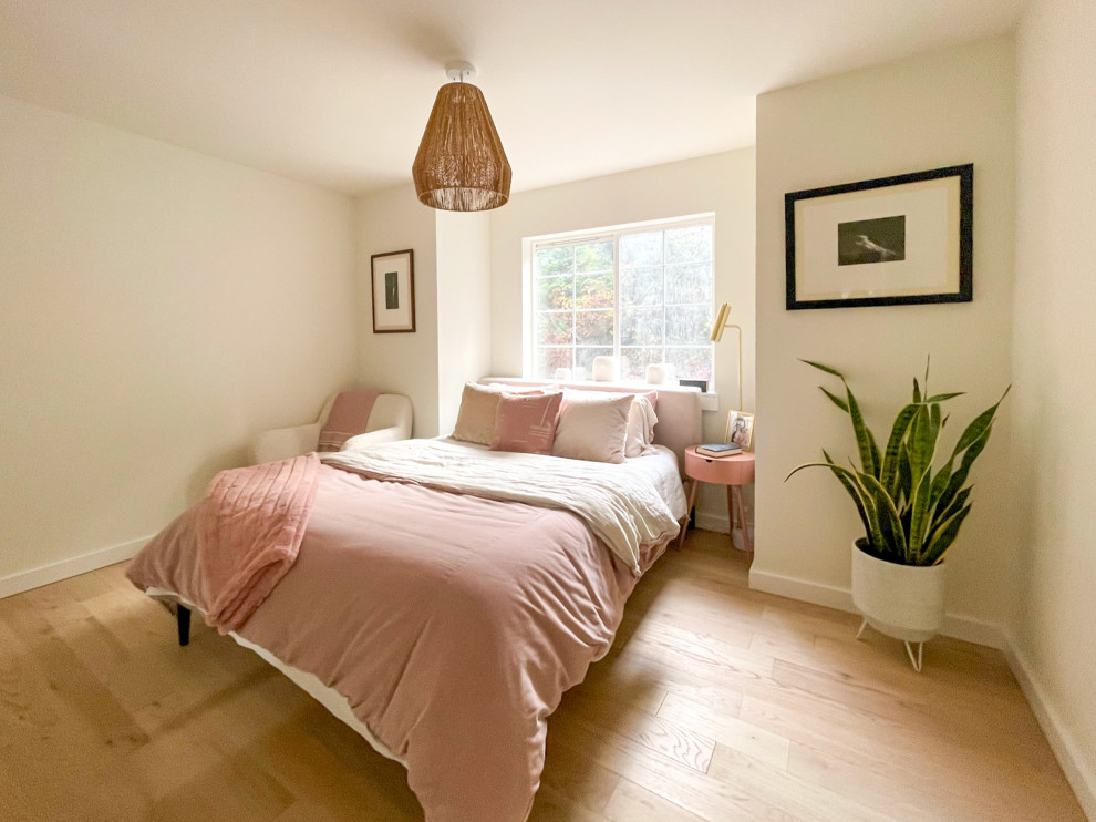 Design ideas for a scandinavian bedroom in Seattle.