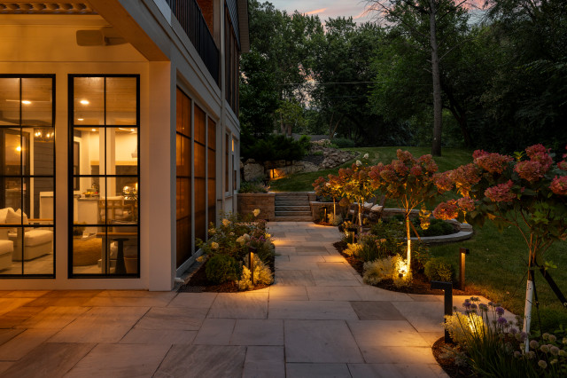 Cool California fusion-courtyard
