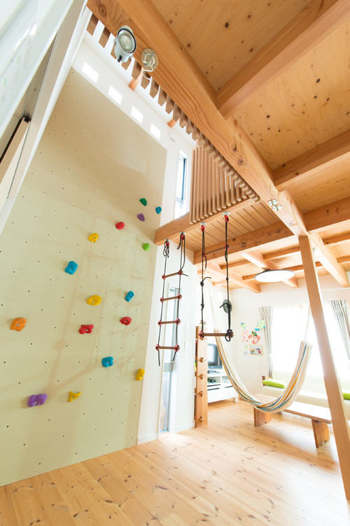 自宅にクライミングウォールを作るには？ | Houzz (ハウズ)