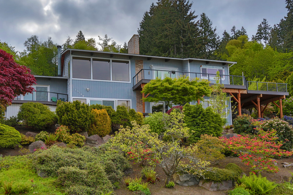 Deck - large coastal side yard deck idea in Seattle