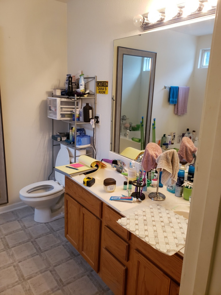 Osborne Master Bathroom / Before Photo