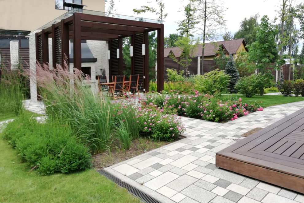 Беседка со стеклянной крышей