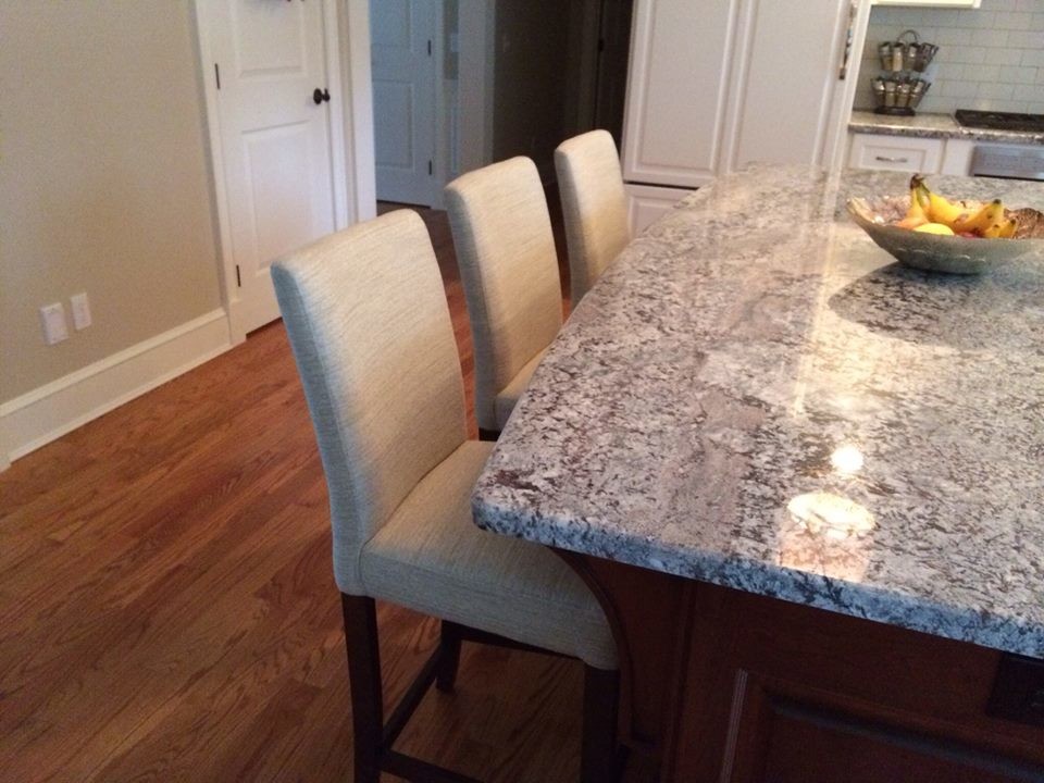 Example of a transitional kitchen design in Boston