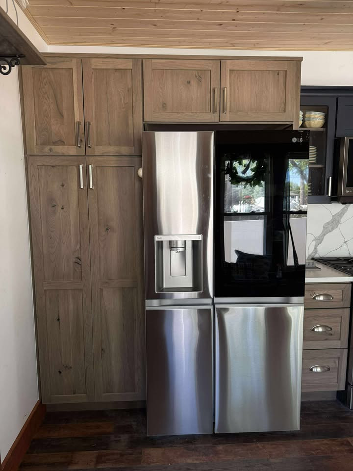 Inspiration for a rustic kitchen remodel in Chicago