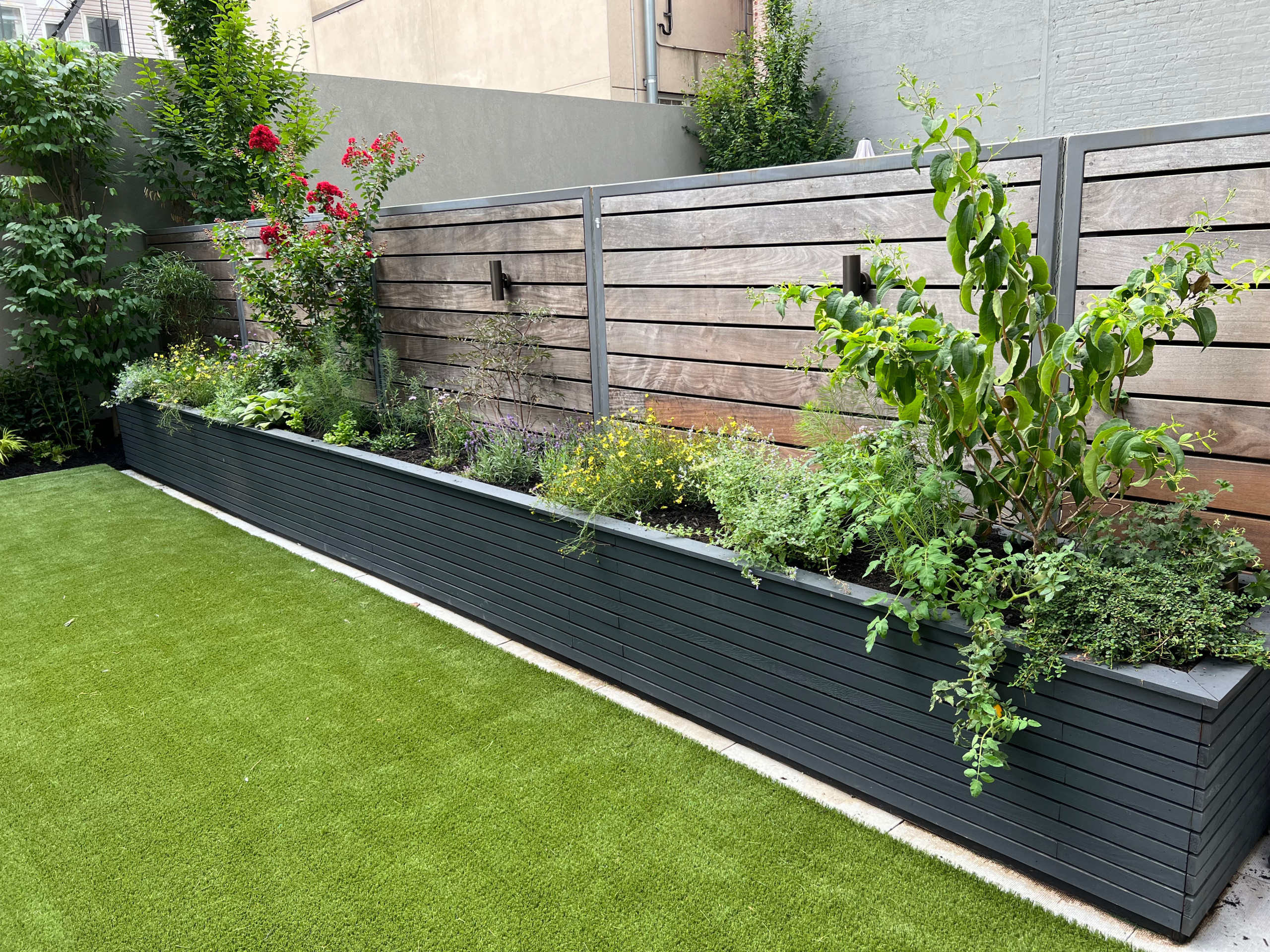 Williamsburg Terrace Garden
