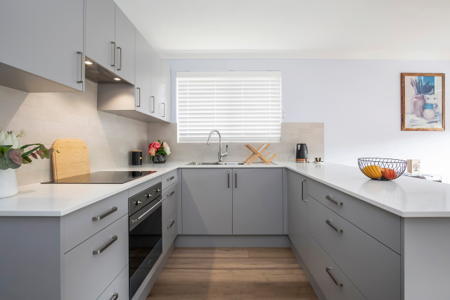 Kitchen, Bathroom and Laundry Project modern-kueche