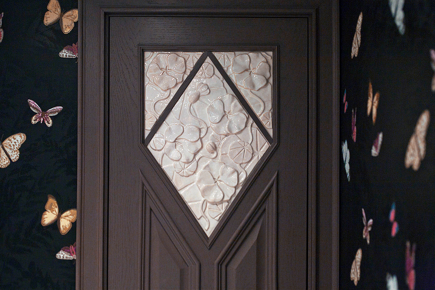 Дверные вставки с цветами настурции