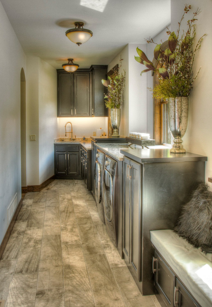 Design ideas for a rustic utility room in Minneapolis.