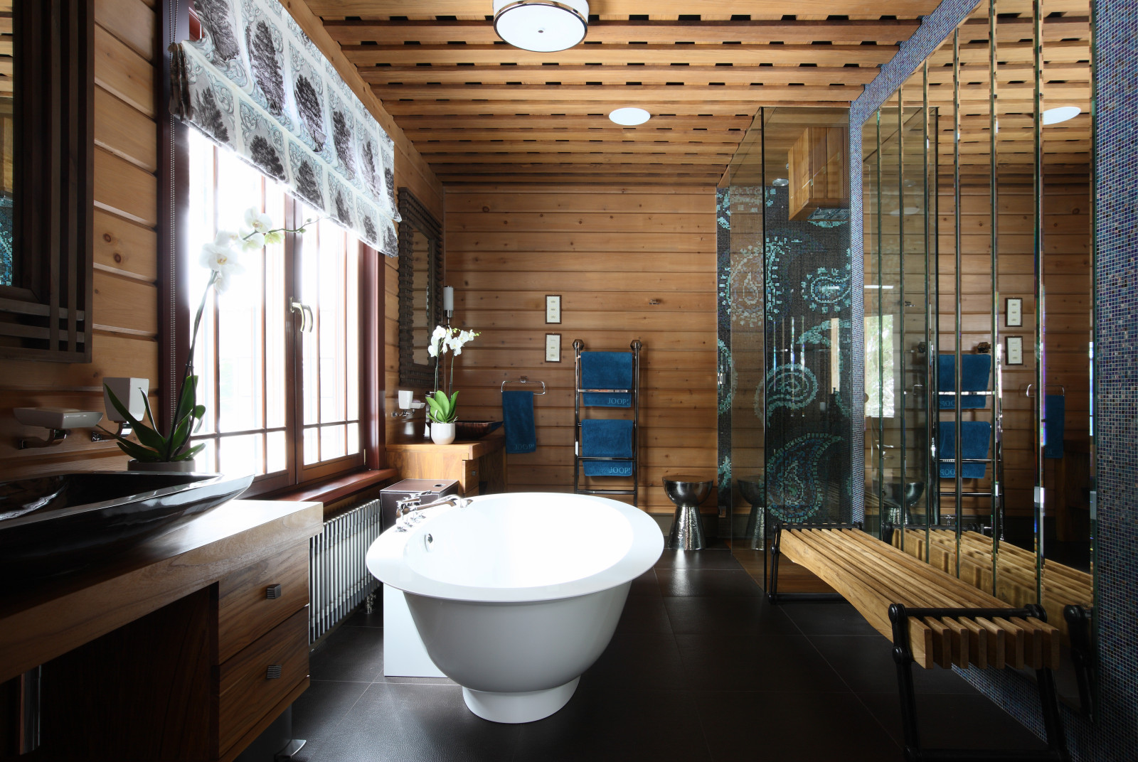 Красной Линией